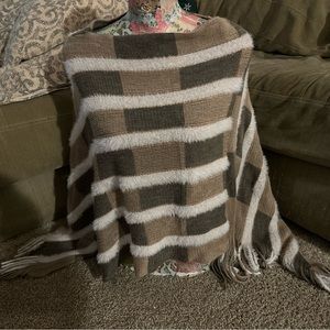 NEW shawl sz S/M